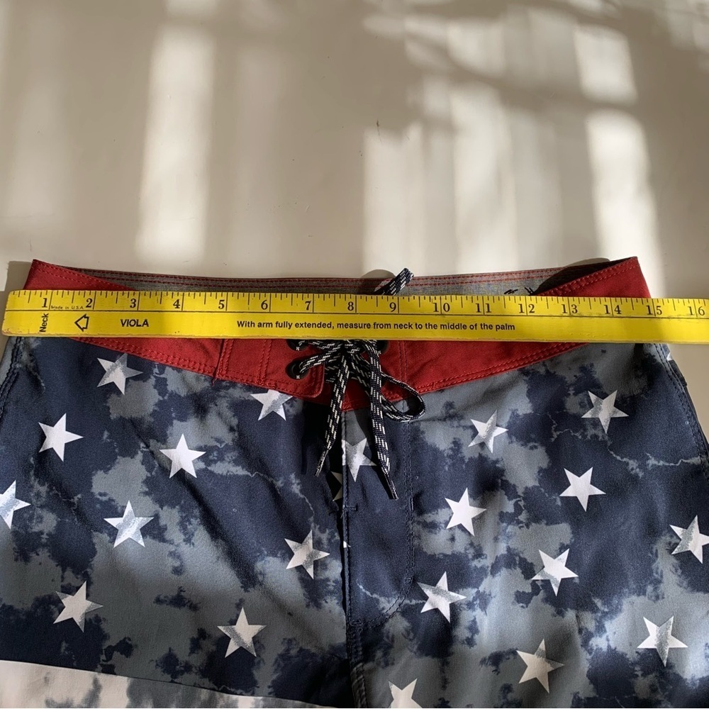 Hurley American Flag Board Shorts- Sz 28 - Picture 6 of 9